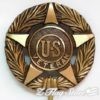 A gold medal with the words " us veteran ".
